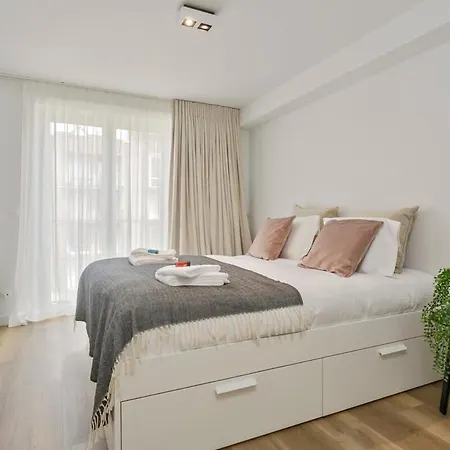 Huswell - Stunning Modern Apartment With Terrace And Parking Knokke-Heist Exterior photo
