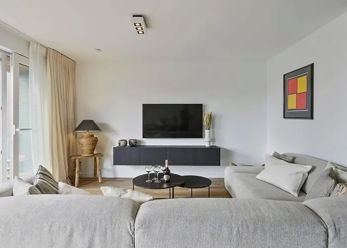 Huswell - Stunning Modern Apartment With Terrace And Parking